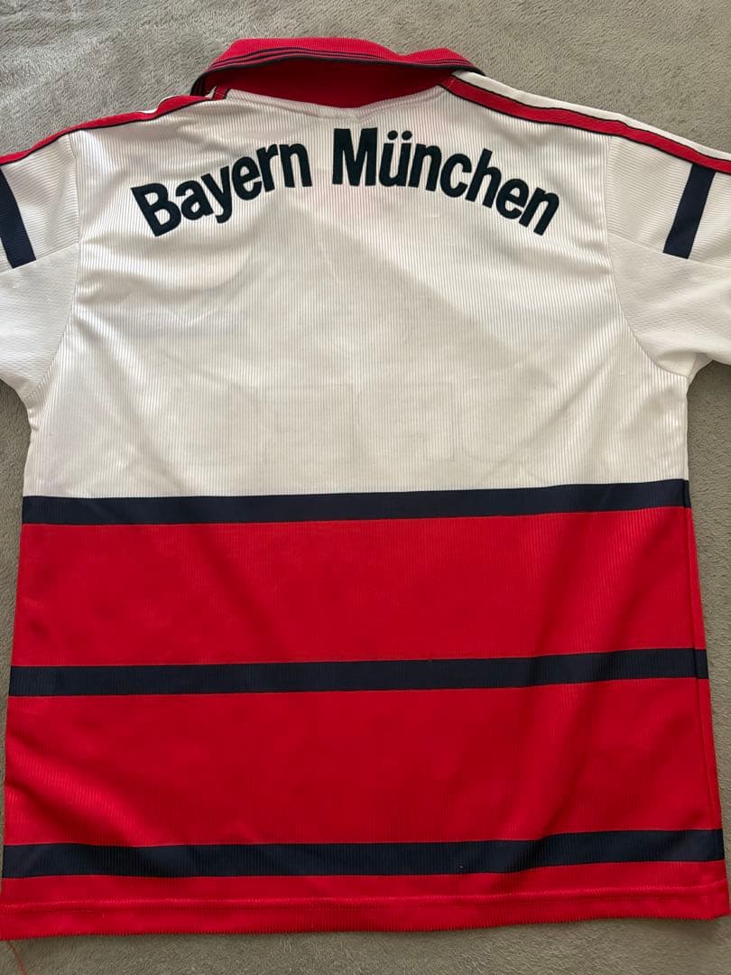 バイエルン　サッカーユニフォームadidas 90s ヴィンテージ　ユニセックス