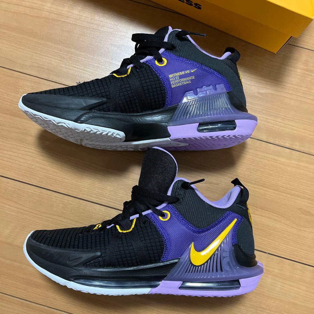 NIKE レブロンウィットネス7