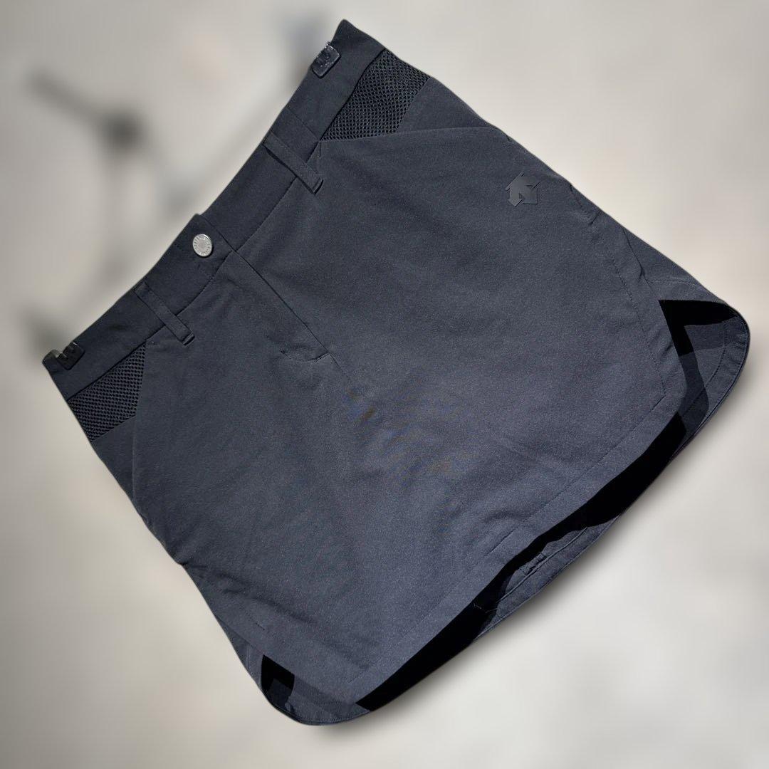 美品 DESCENTE golf ストレッチツイル インナーパンツ付 スカート