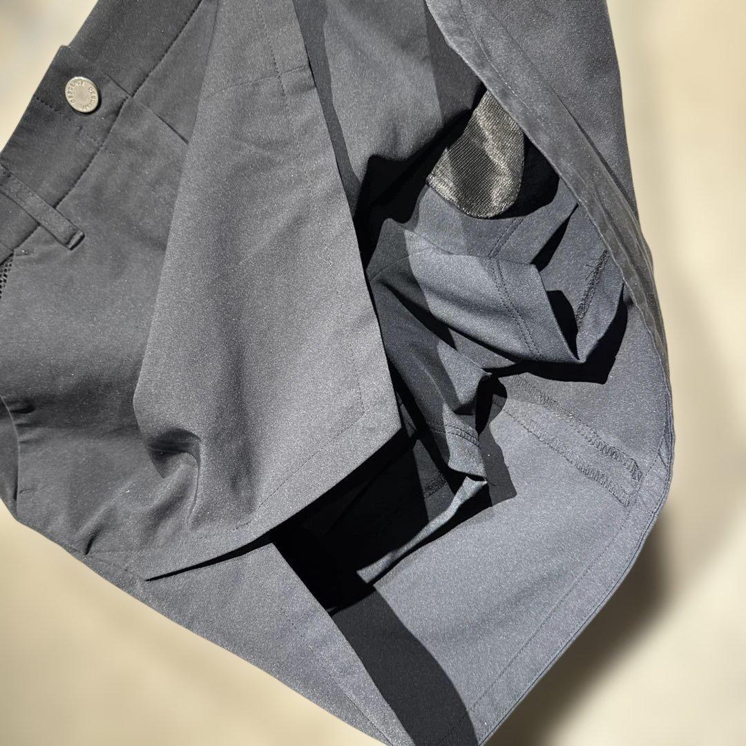 美品 DESCENTE golf ストレッチツイル インナーパンツ付 スカート
