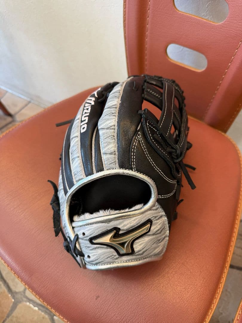 Mizunoグローバルエリート軟式 野球用グローブ 黒/グレー