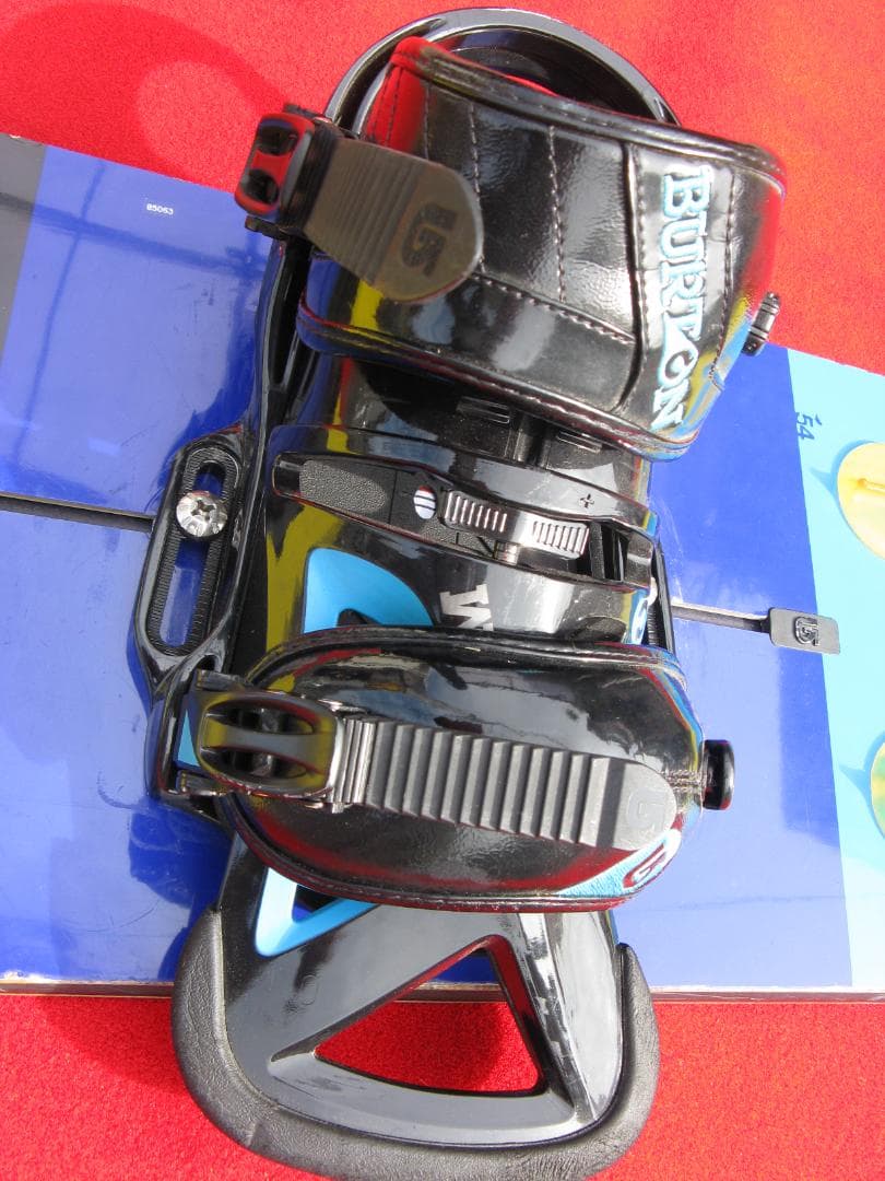 ★良品　BURTON　CUSTOM　１５４ｃｍ＆カスタムビンディング　Sサイズ★