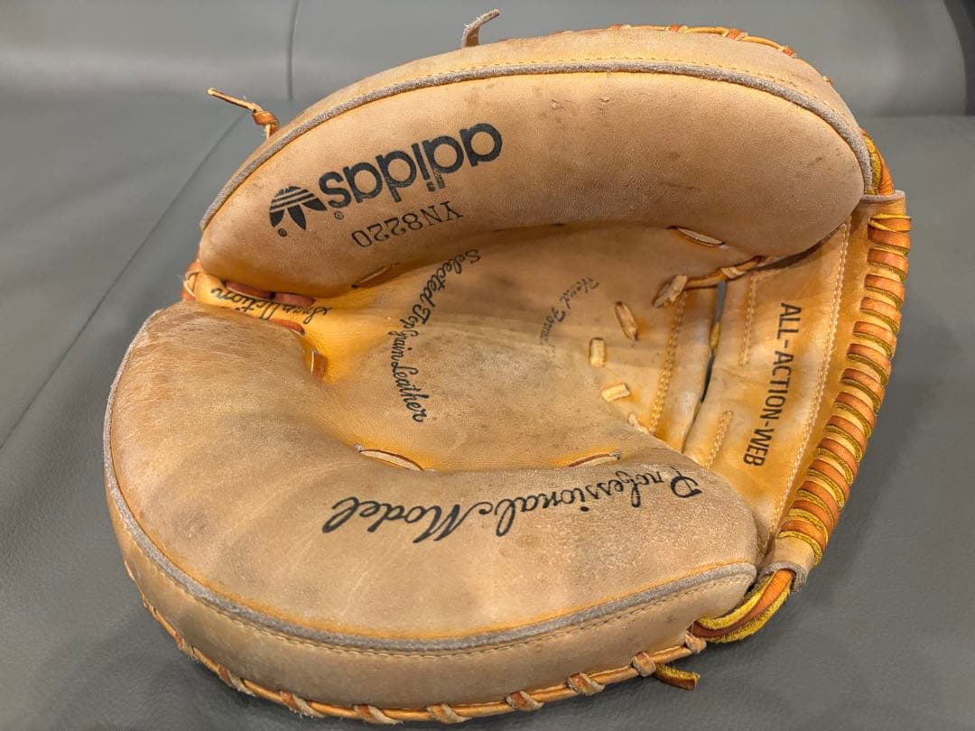 adidas 野球グローブ 兼松江商　ビンテージ　キャッチャーミット　江川卓