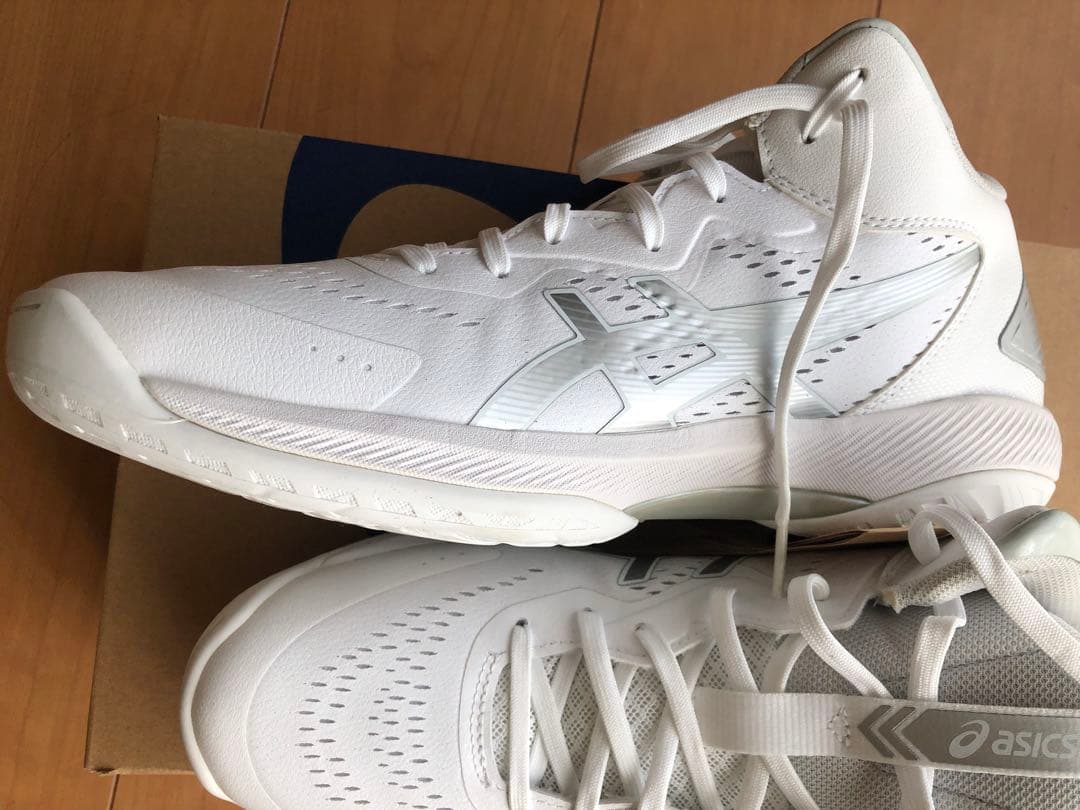【新品】asicsバッシュ白⭐︎サイズ28.0
