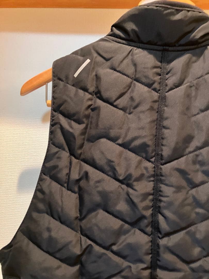 NIKE ランニングウェア ベスト 新品 メンズ アウターナイキM ブラック