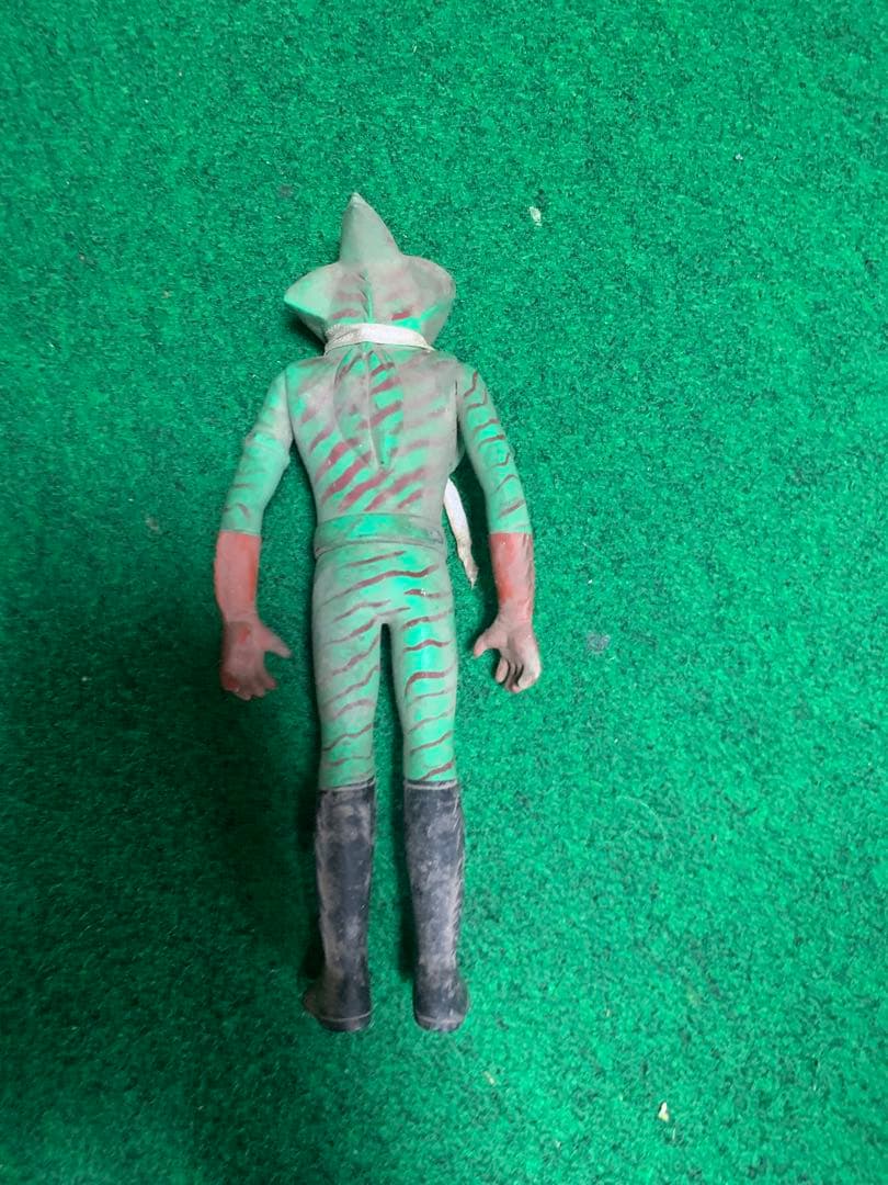 ソフビ仮面ライダー フィギュア アマゾン？