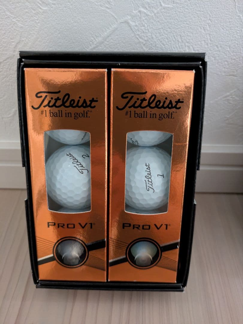 Titleist ゴルフボールセット １８球　タイトリスト