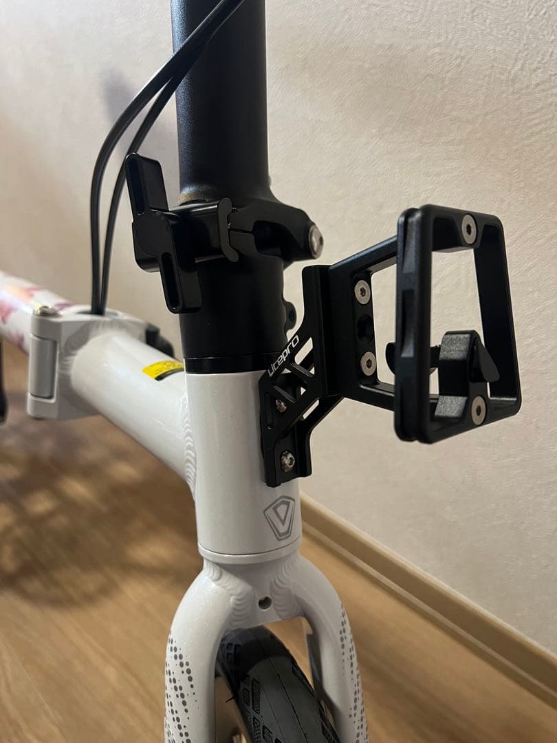 アルミ合金車　桜Brompton同類 9速変速　16インチ折りたたみ自転車