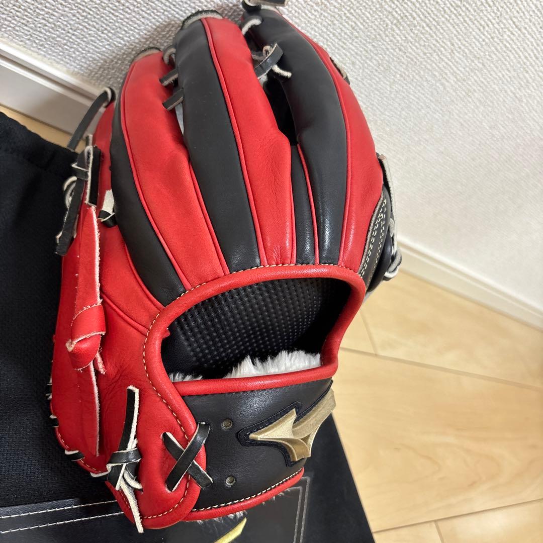Mizuno Global Elite グローブ 黒/赤