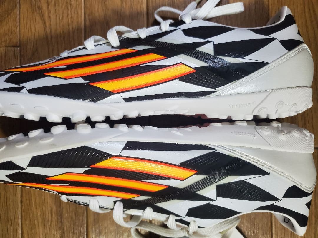 adidas F10 TF WC サッカーシューズ US 7.5