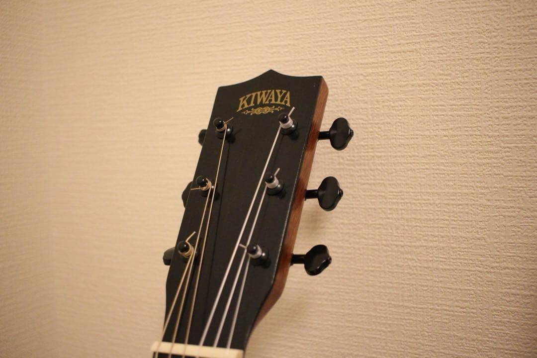 廃盤ミニギター ほぼ未使用 アカシア単板