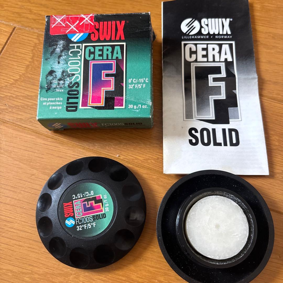 SWIX FC100S SOLID スキー用ワックス 30g