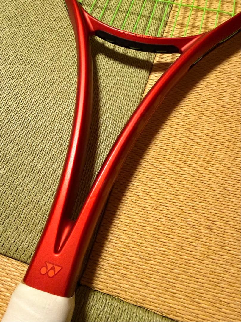 ジオブレイク70V【タンゴレッド】　YONEX