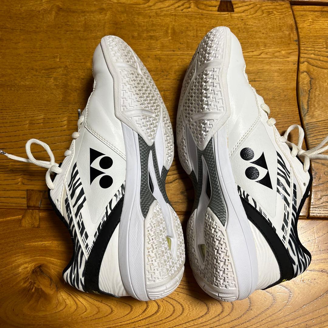 YONEX バドミントンシューズ ホワイト/ブラック　26cm