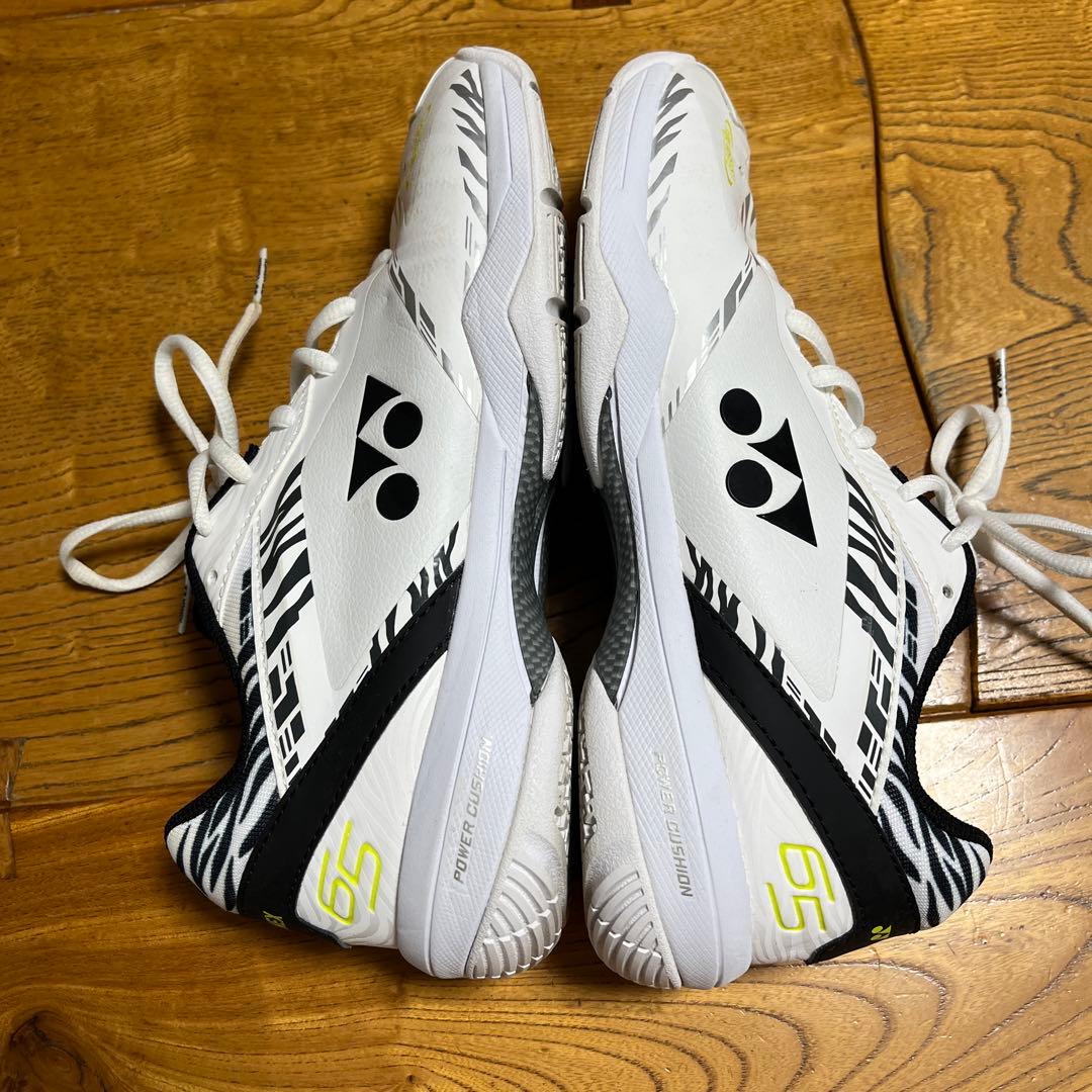 YONEX バドミントンシューズ ホワイト/ブラック　26cm