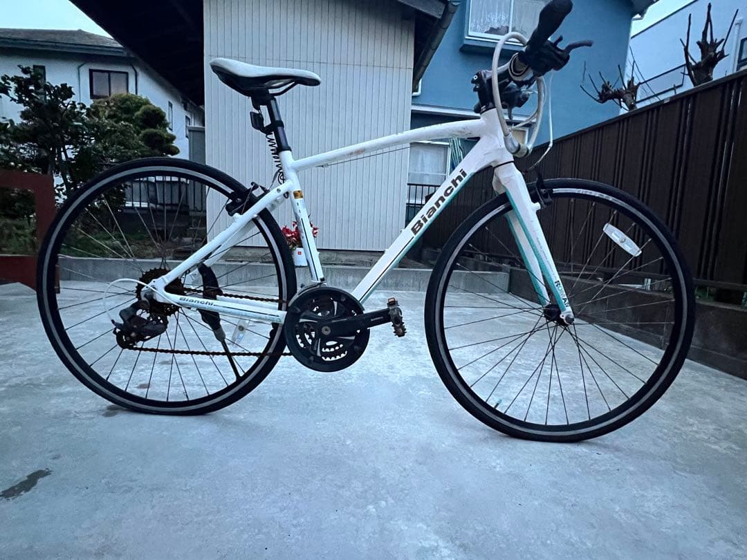 【引き取り限定】Bianchi ROMA4ホワイト クロスバイク