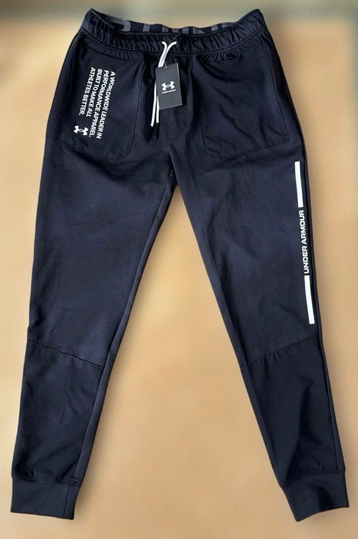 新品！未使用！UNDER ARMOUR パンツ
