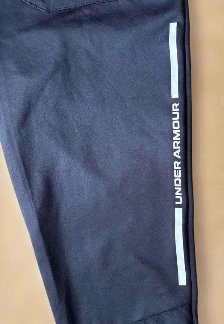 新品！未使用！UNDER ARMOUR パンツ