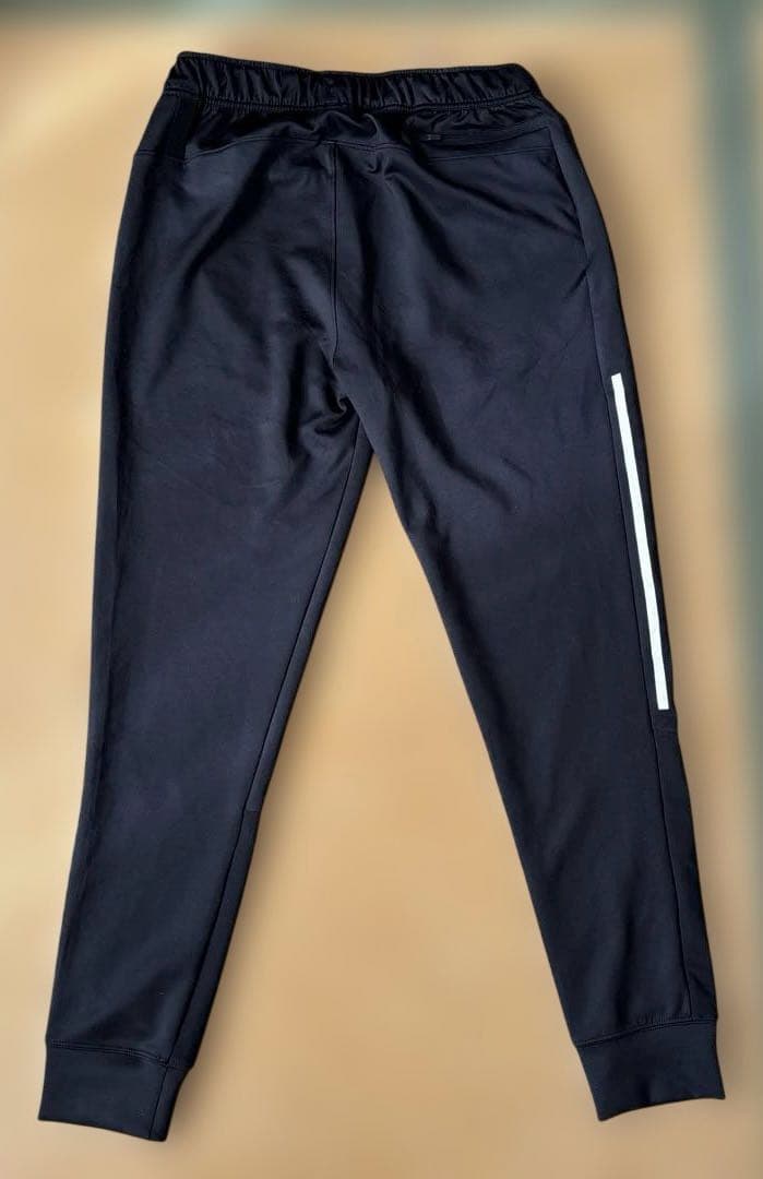 新品！未使用！UNDER ARMOUR パンツ