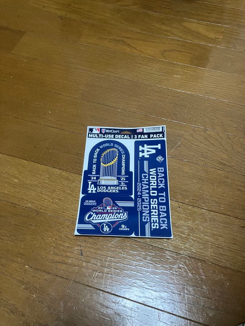 Dodger2025ワールドシリーズチャンピオンレプリカサインボール+ステッカー