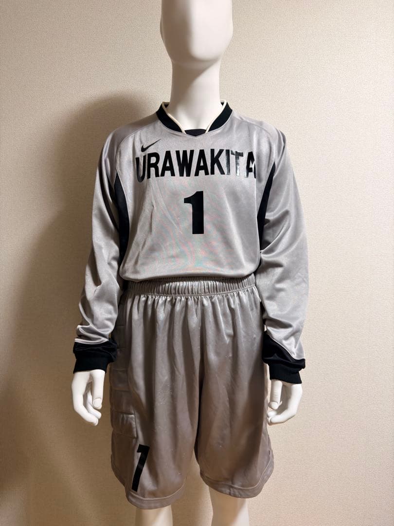 最終値引きNike キーパー高校サッカーユニフォームセットXL