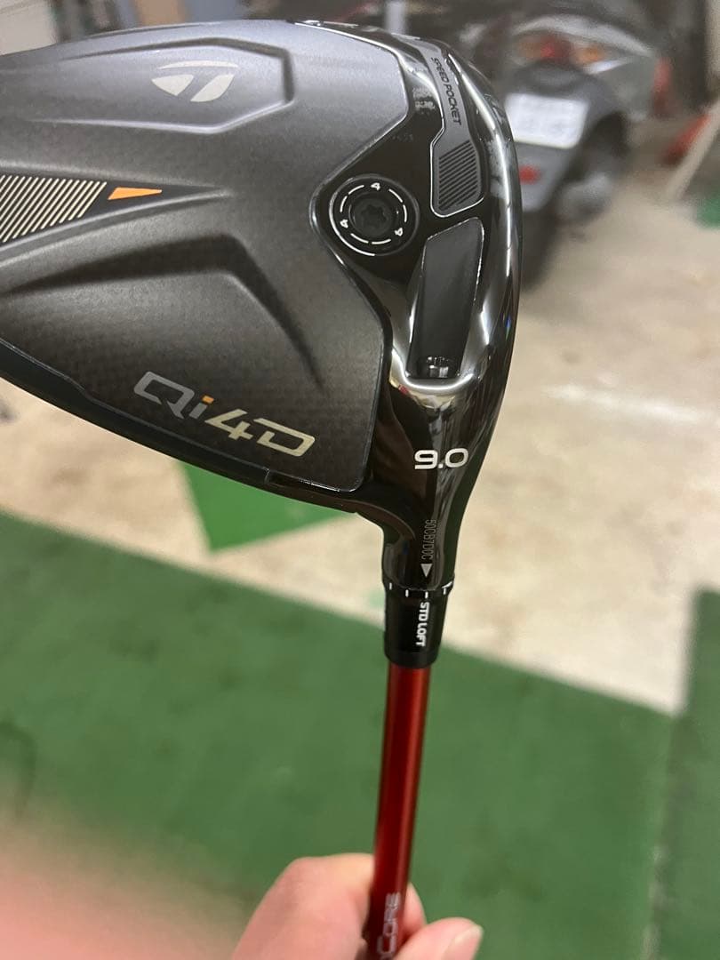 TaylorMade Qi4D ドライバー 9.0度　ベンタスTRレッド
