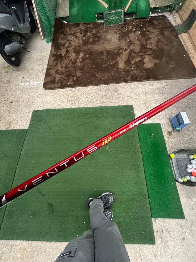 TaylorMade Qi4D ドライバー 9.0度　ベンタスTRレッド