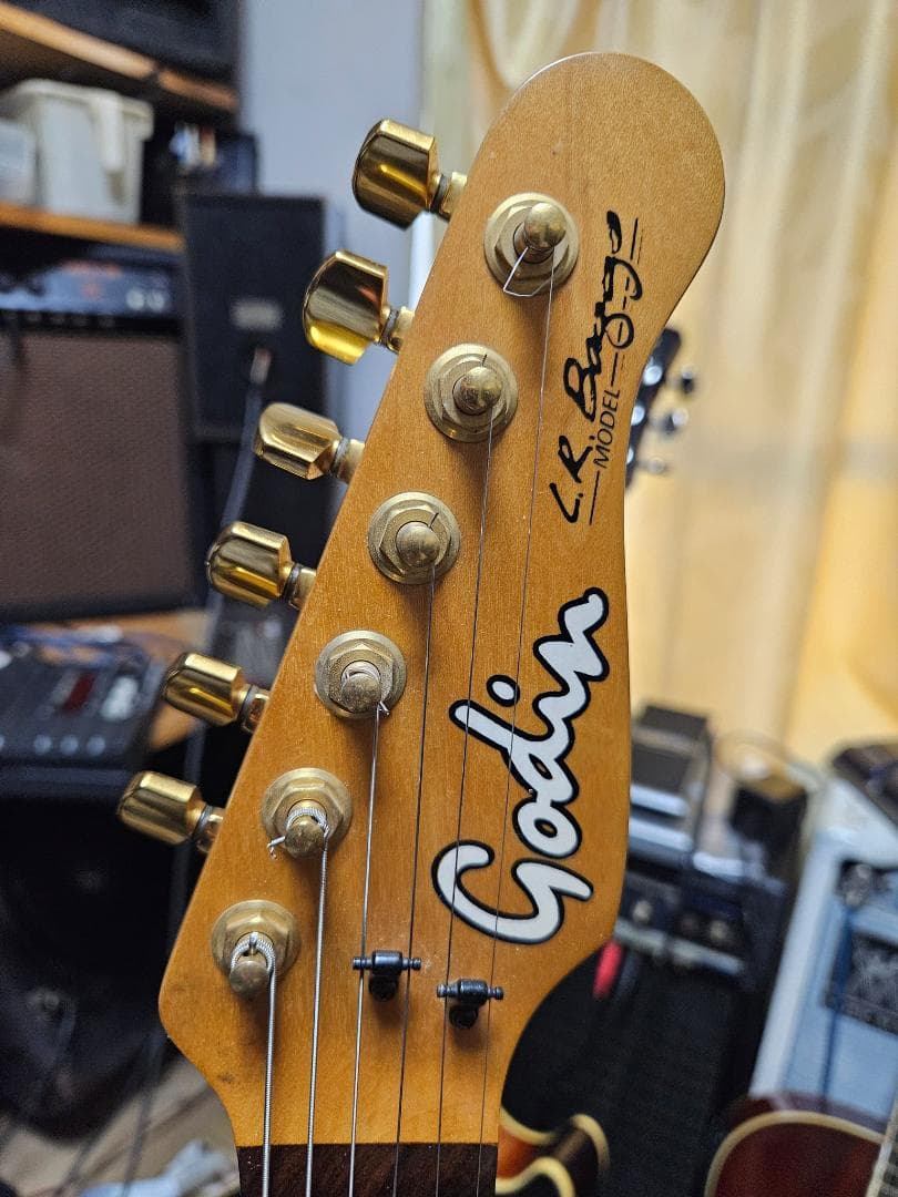 Godin acousticaster passive　レース他改良多　動画！