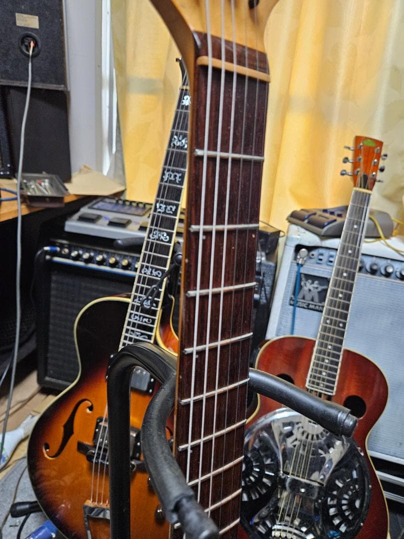 Godin acousticaster passive　レース他改良多　動画！