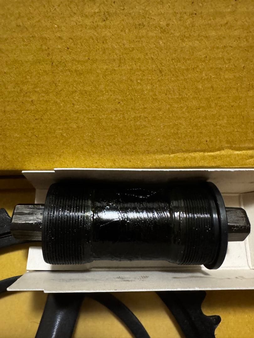 ピストクランクセット　46T 165mm ブラック アルミ