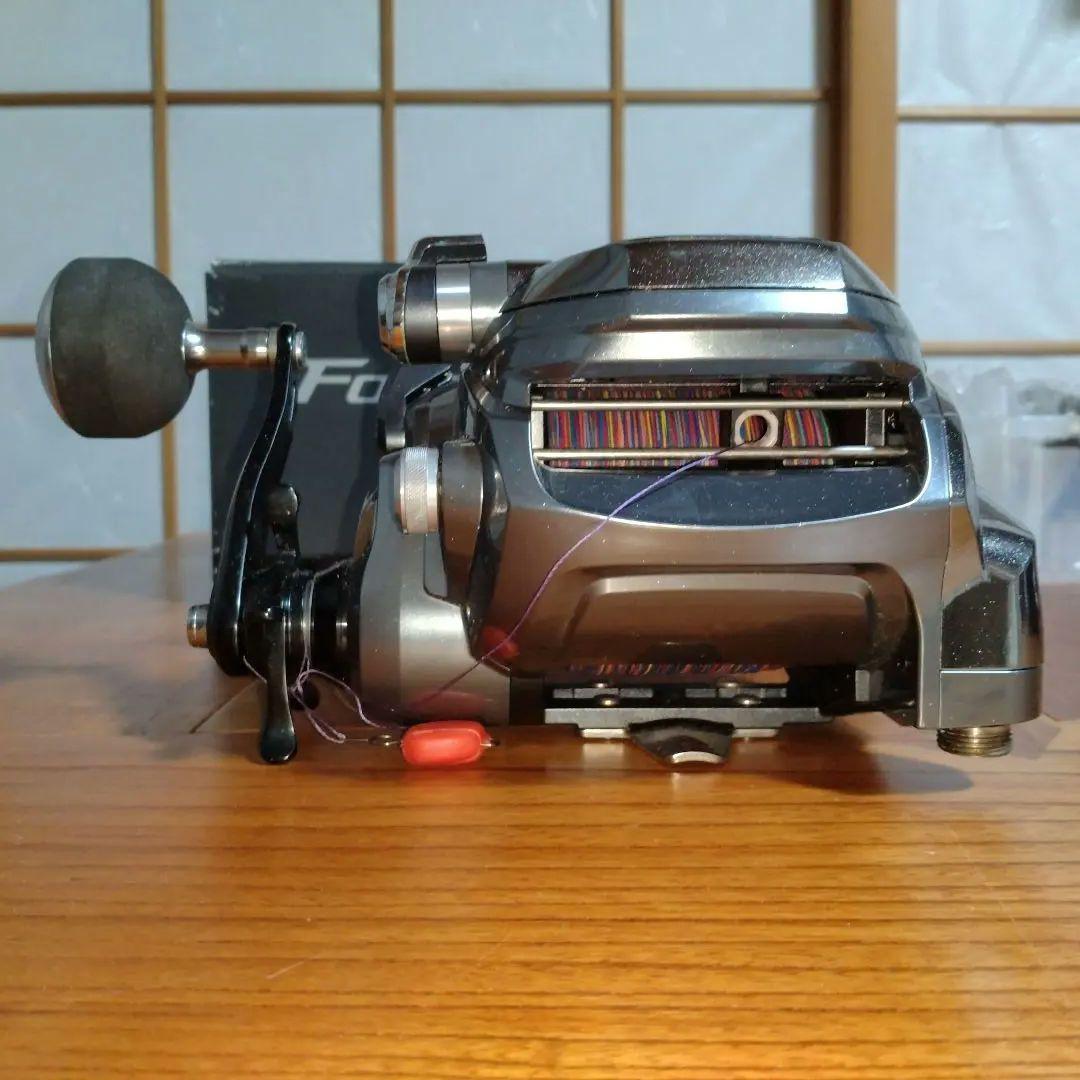 ハジメ　電動リール フォースマスター 6000 右ハンドル
