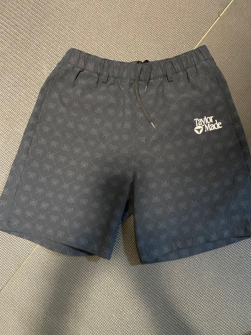 Taylor Made ポロシャツとショートパンツセット
