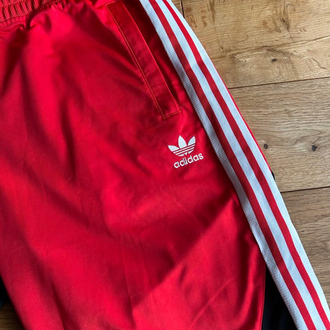 adidas トラックパンツ XLサイズ