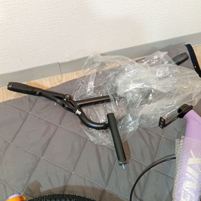 新品【子供用自転車】　※輸送傷ありの可能性　写真を確認ください