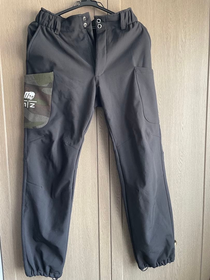 マズメ　ウィンドカットジャケット迷彩ウィンドカットパンツ黒の上下セット　美品