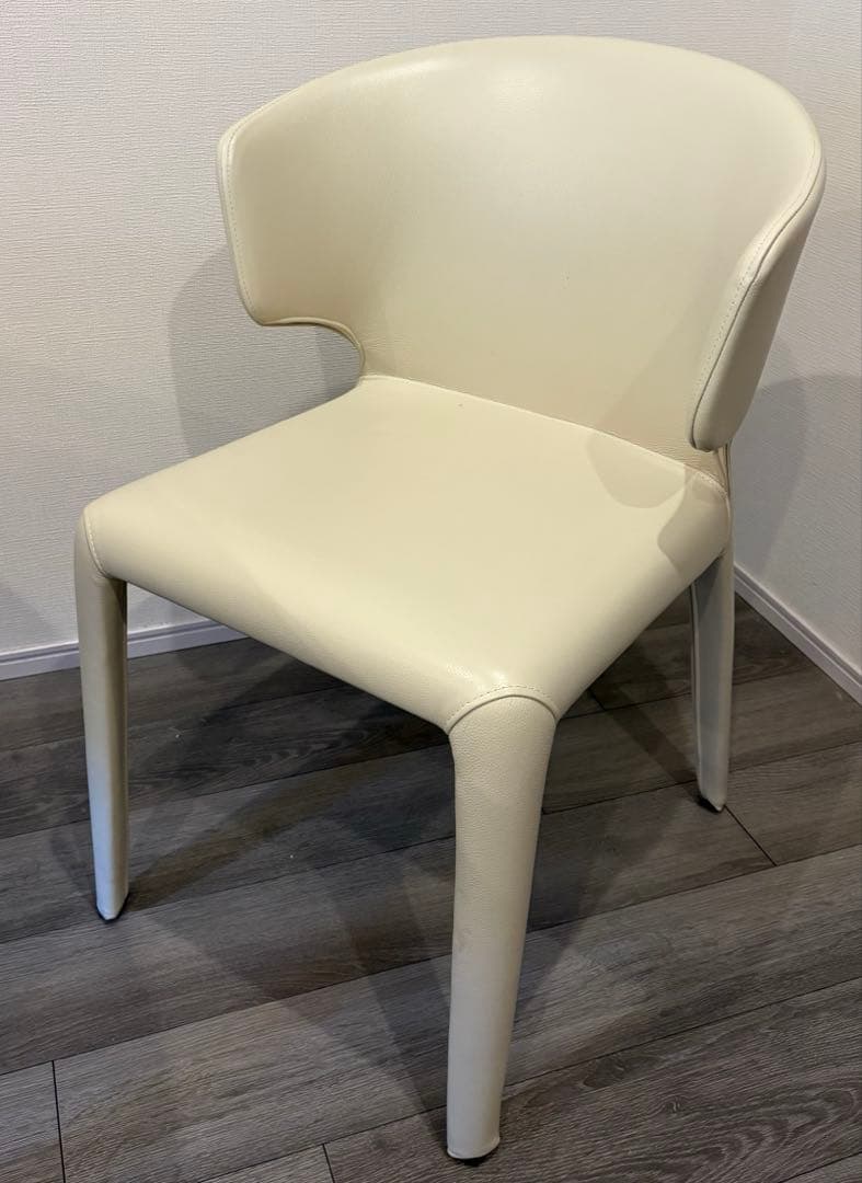 367 HOLA CASSINA IXCラテベージュ HIRO