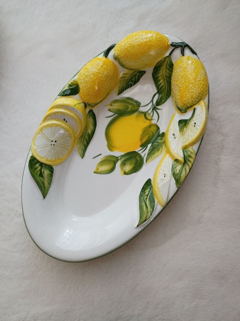 ☘新品・未使用　イタリア製レモン柄プレート２枚セット☘　オーバル