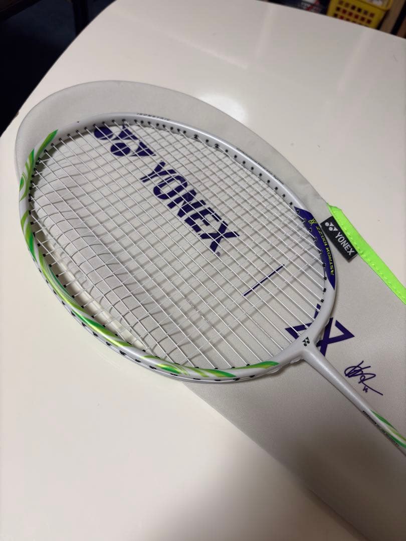 YONEX バドミントンラケット アストロクス100ZZ