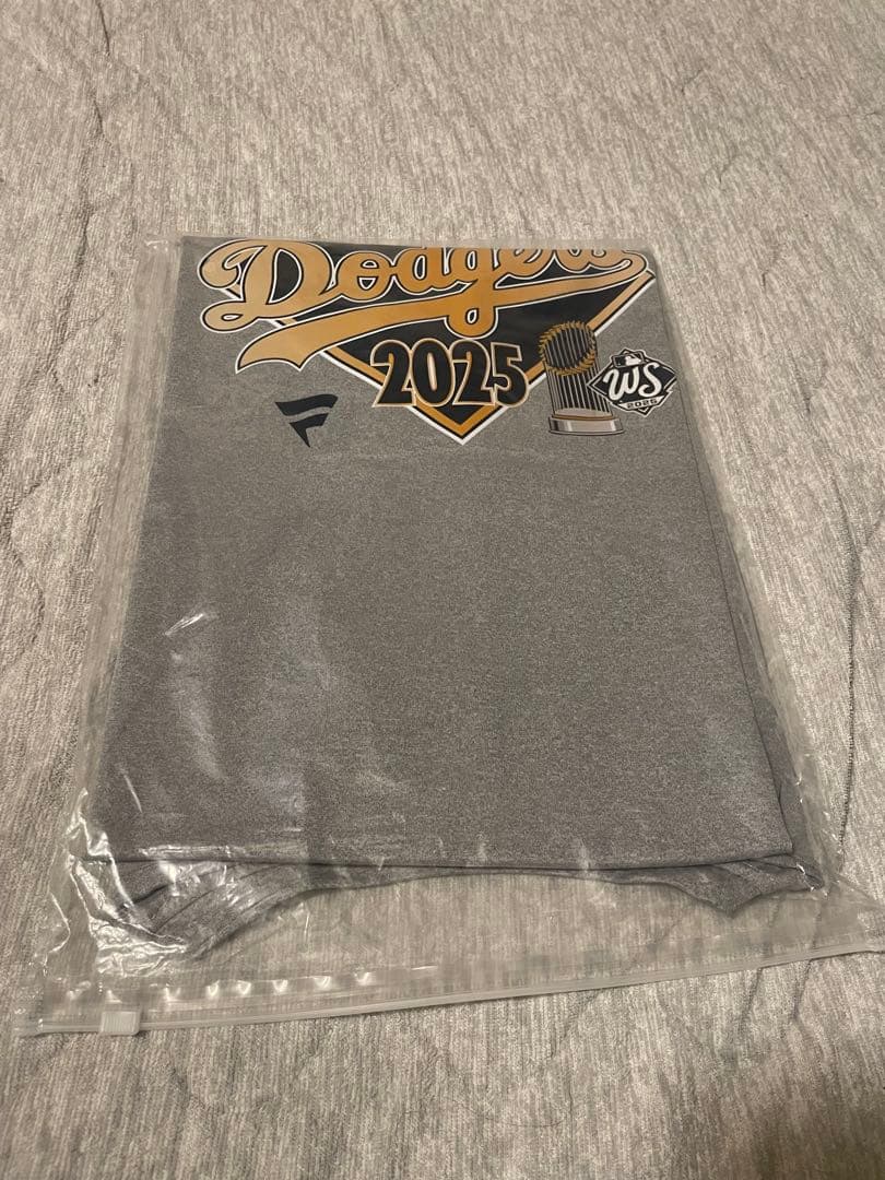 Dodgers ワールドシリーズチャンピオンズ　2025 優勝Tシャツ S