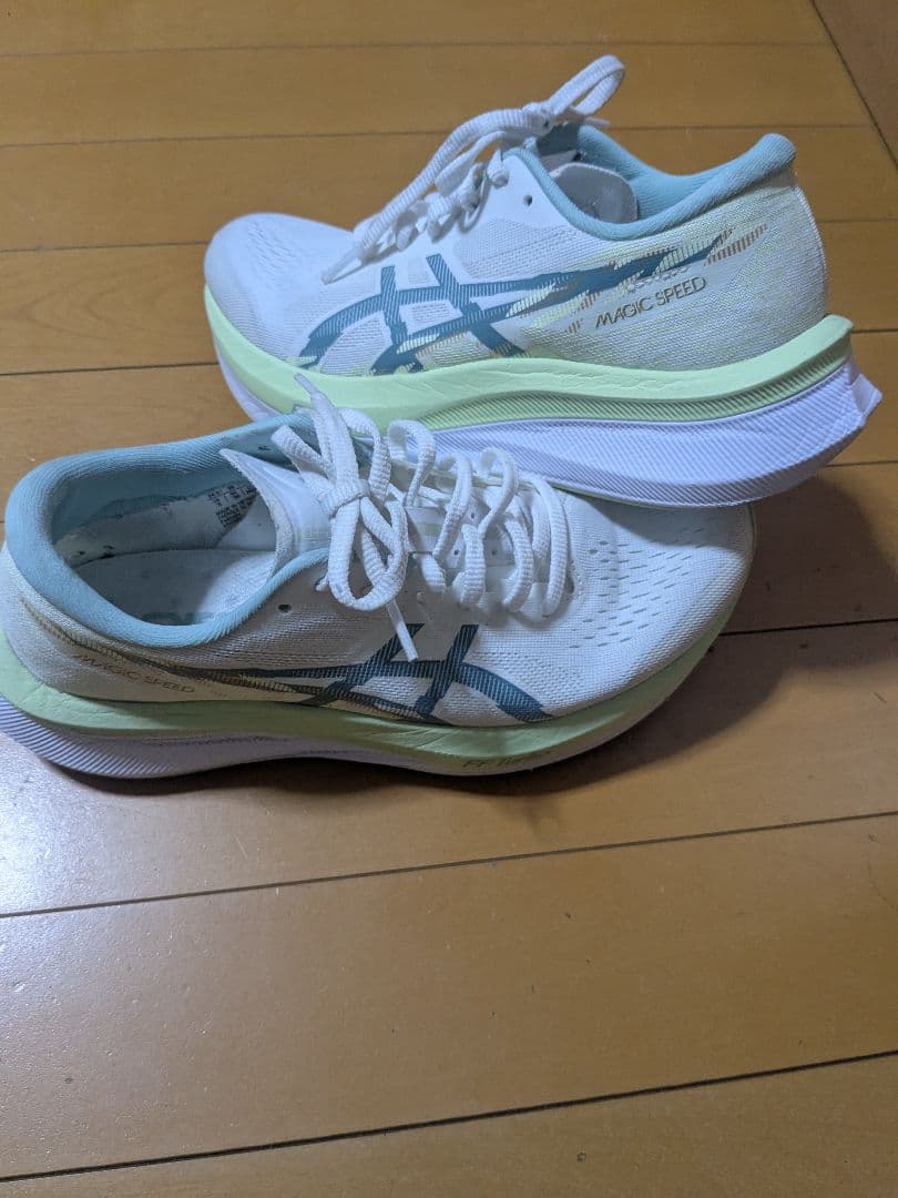 ASICSマジックスピード4　24ｃｍ