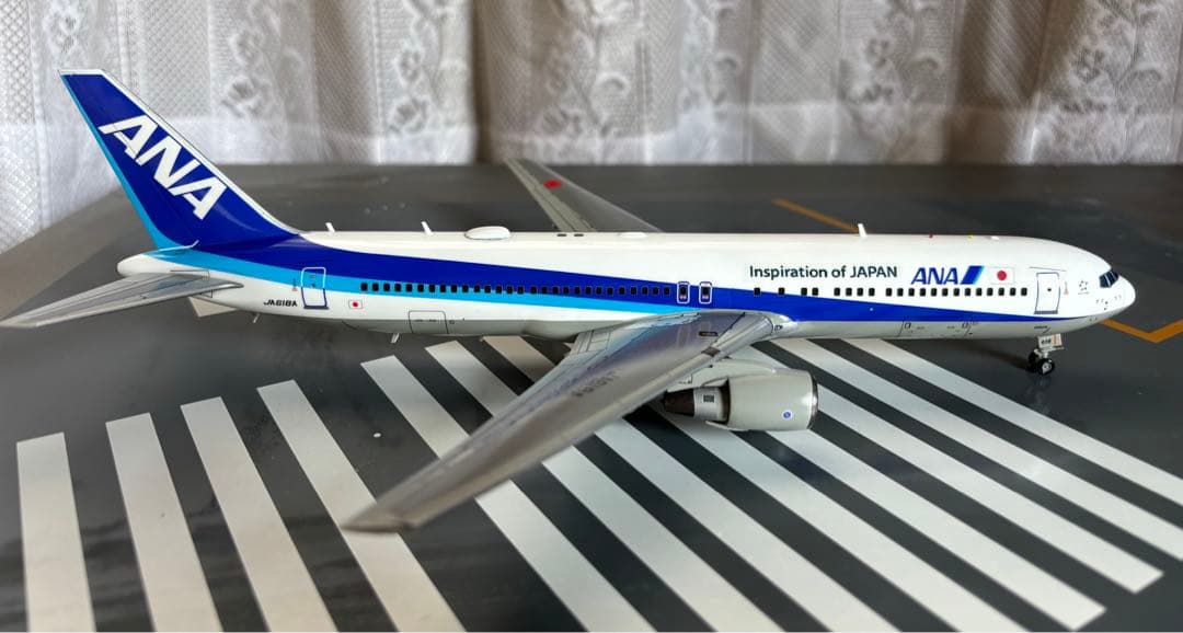1/200 B 767-381ER JA618A完成品