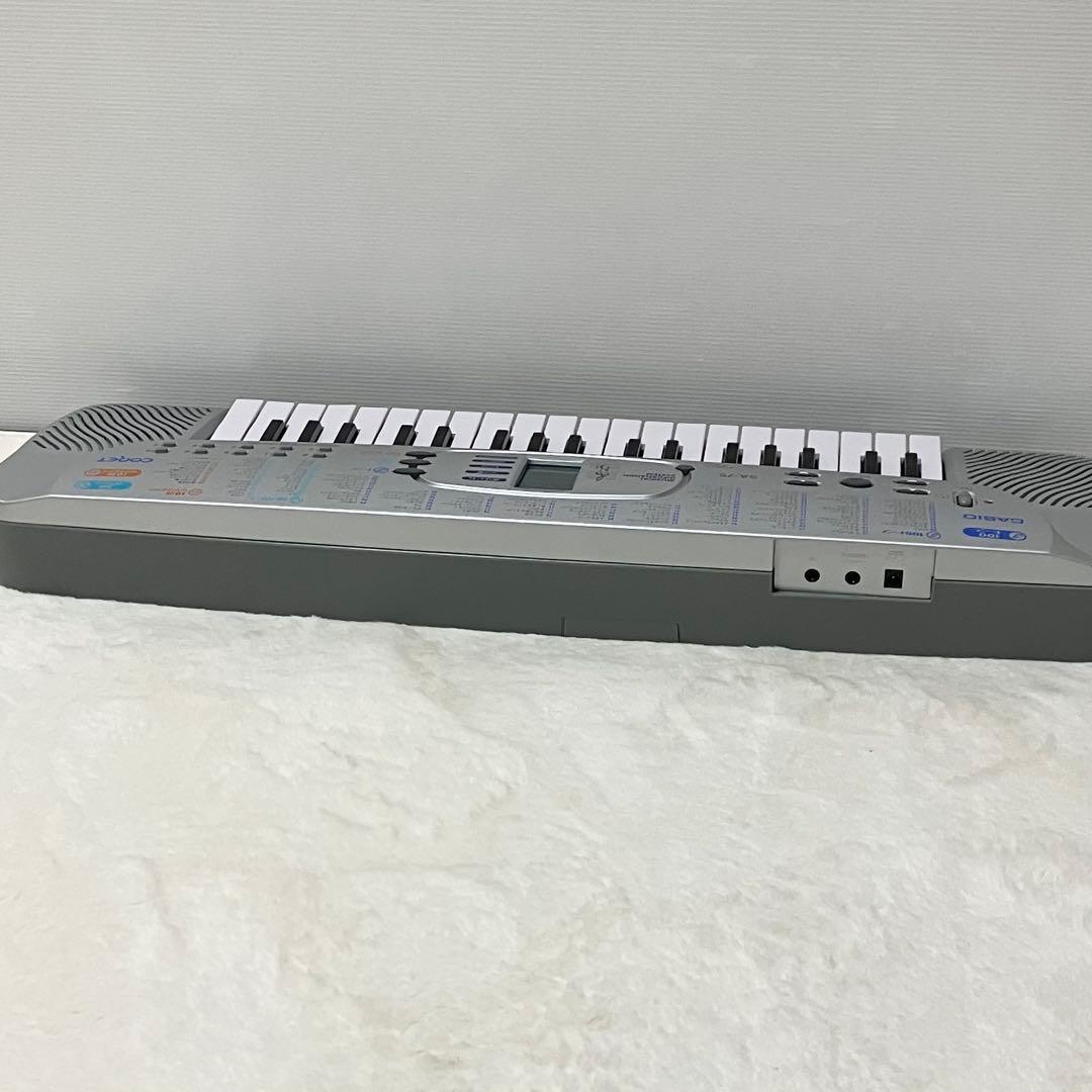 動作品 CASIO ミニキーボード SA-75 電子楽器 液晶 100音色 子供