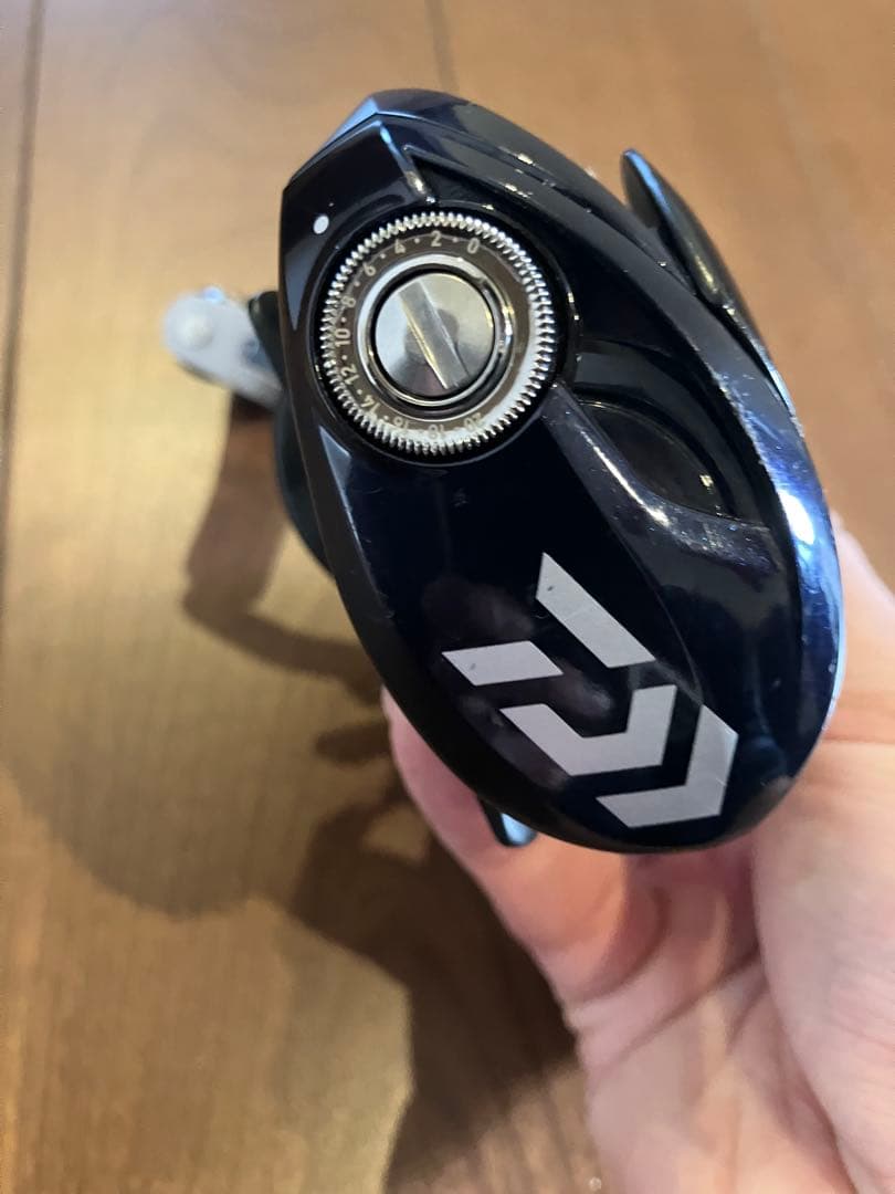 ダイワ　ソルティスト100XH 右