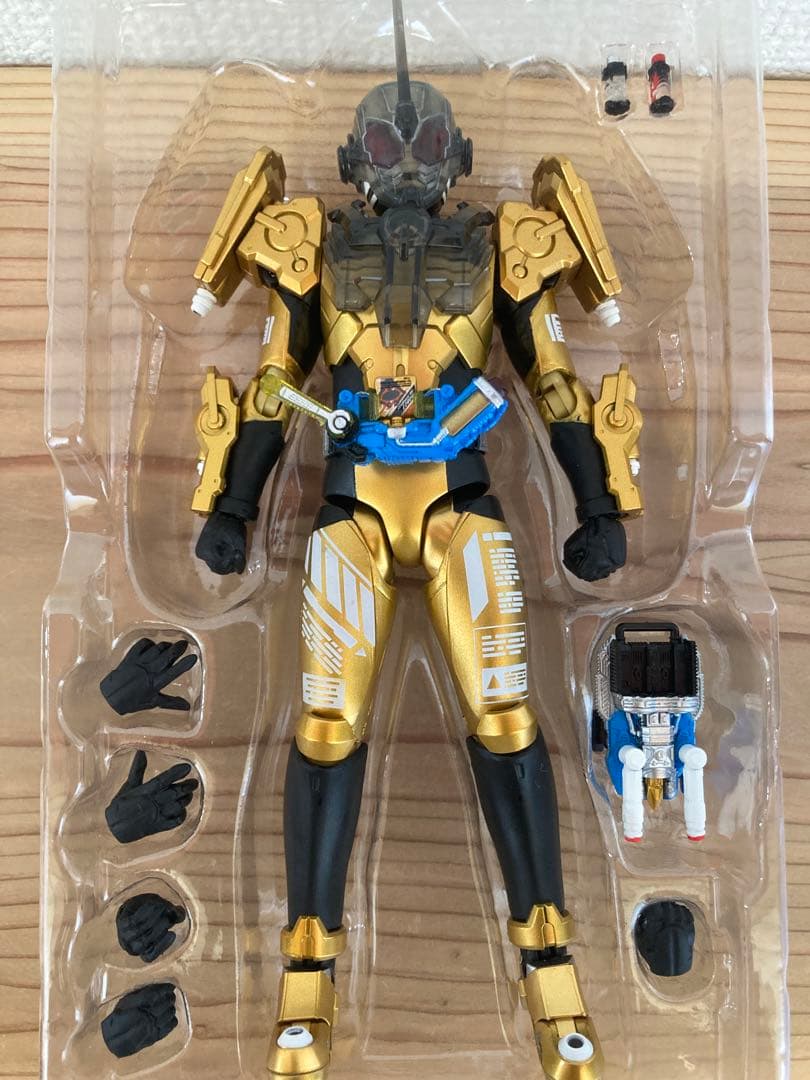 仮面ライダーグリス　フィギュアー