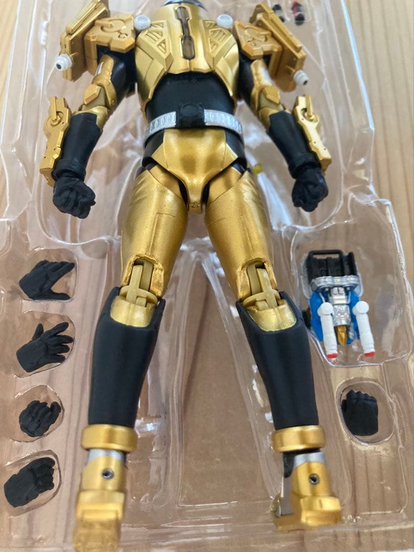 仮面ライダーグリス　フィギュアー