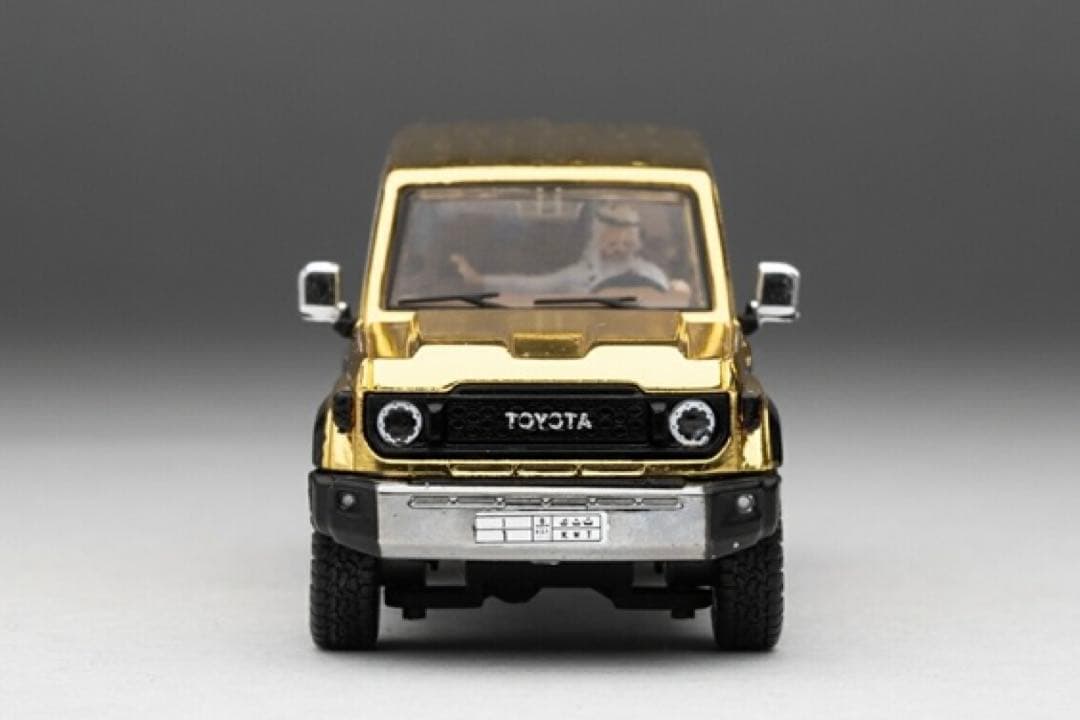 ランドクルーザー 70 アラブ仕様　特注品　ランクル70ミニカー1/64