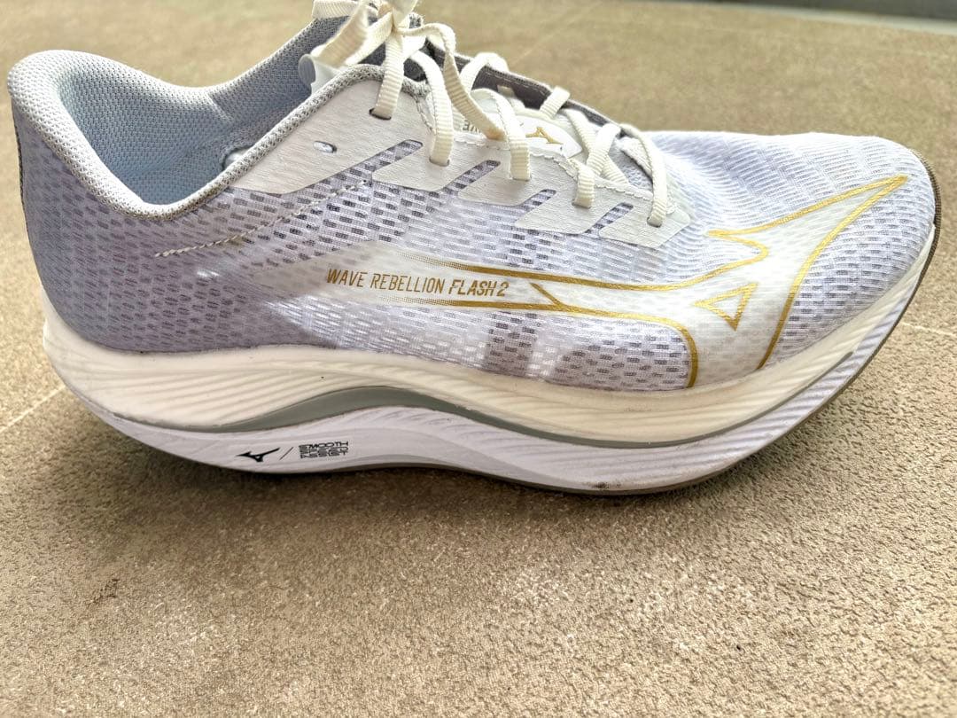 ミズノMizuno ウェーブリベリオンフラッシュ2 ランニングシューズ　28cm