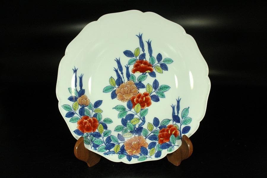 人間国宝 十二代 今泉今右衛門 作 色鍋島薔薇絵飾皿 共箱(K-ZE373)