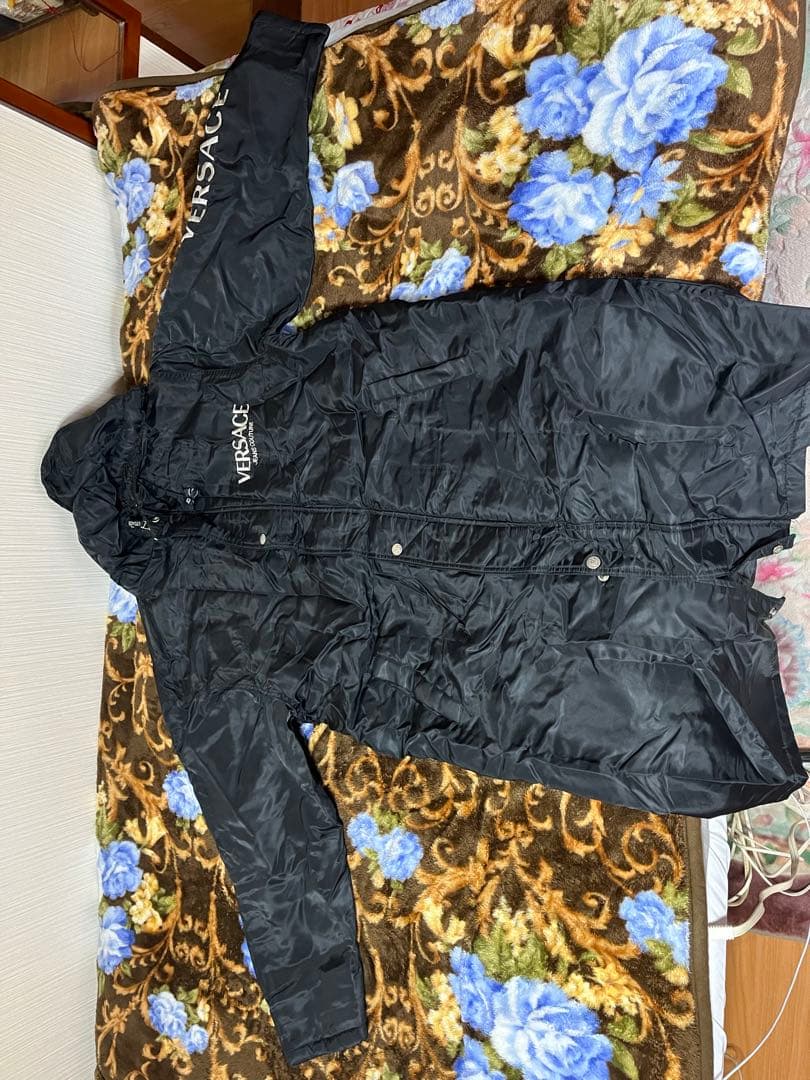 VERSACE JEANS COUTURE ブラックベンチコート
