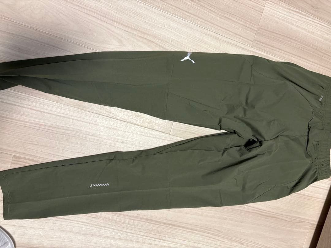 PUMA ランニングウェア　ファストアール　ディヴィエイトニトロ　ナイロンウェア